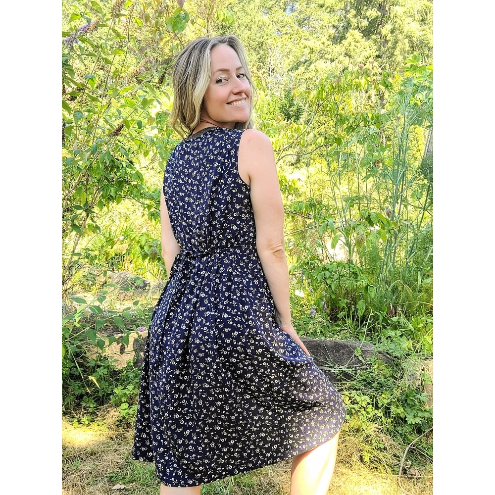 The Tori Vintage 90s Simple Floral Sun Dress Navy Sz M - Picture 8 of 9